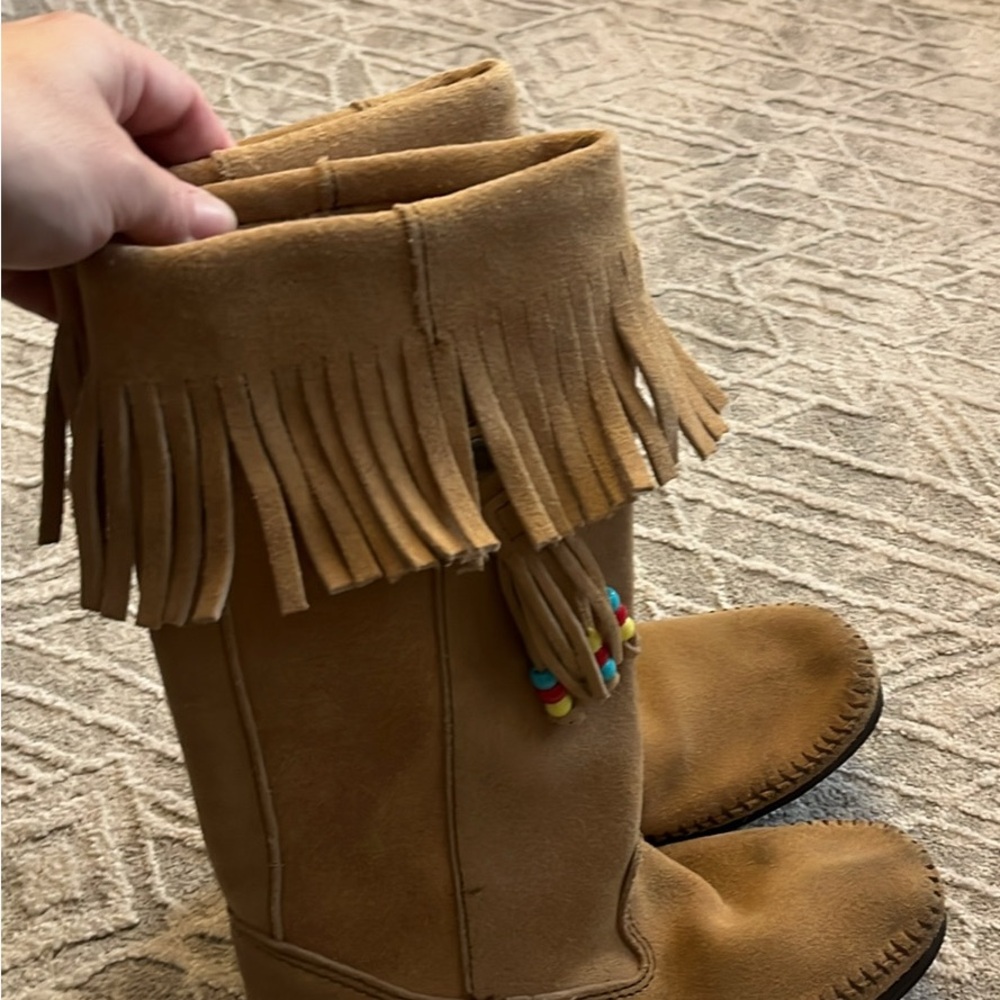 Minnetoka Fringe Suede Moccasin Boots with removable Bead Detail